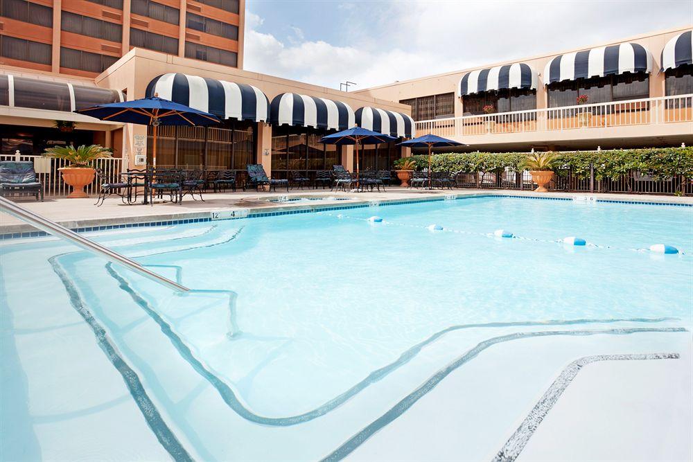 Crowne Plaza San Antonio Airport By Ihg Hotel Buitenkant foto